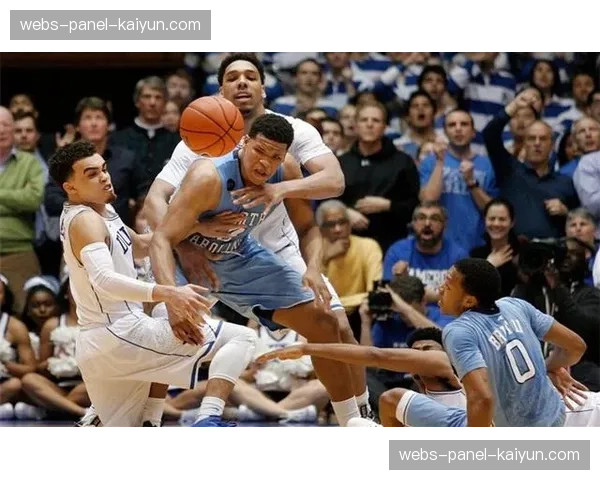 AC米兰基金会走进校园，开展“反对球场暴力”主题教育活动